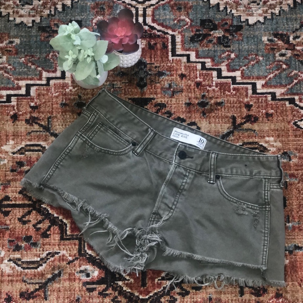 Abercrombie & Fitch Low-rise Short